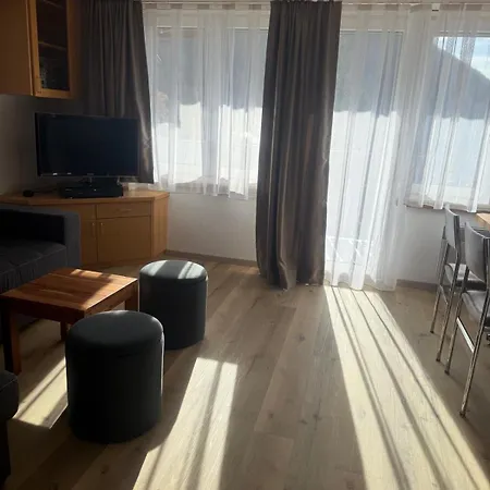 アパート Goliath 44 & 45